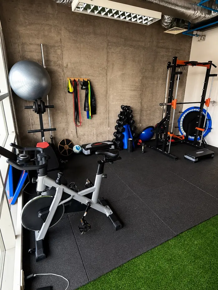 Equipamiento de rehabilitación kinésica en KineON La Reina
